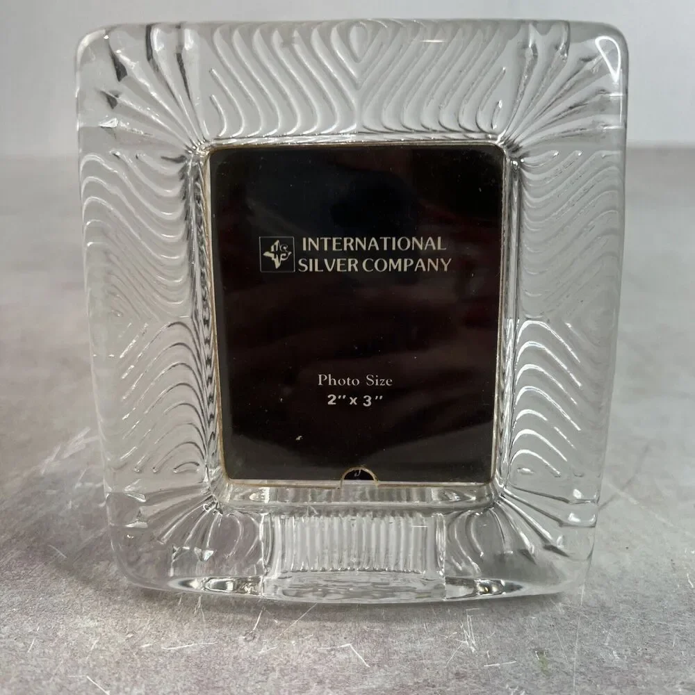 International Silver Company Crystal Picture Frame‎ 2”X 3”